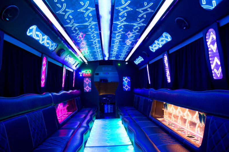 toronto party bus