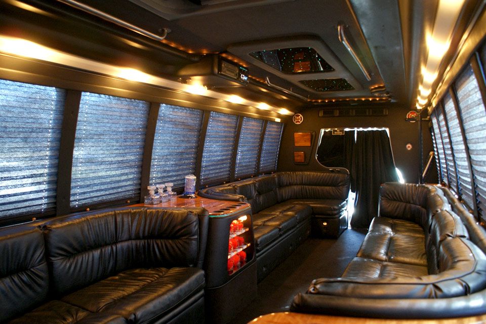 toronto party bus